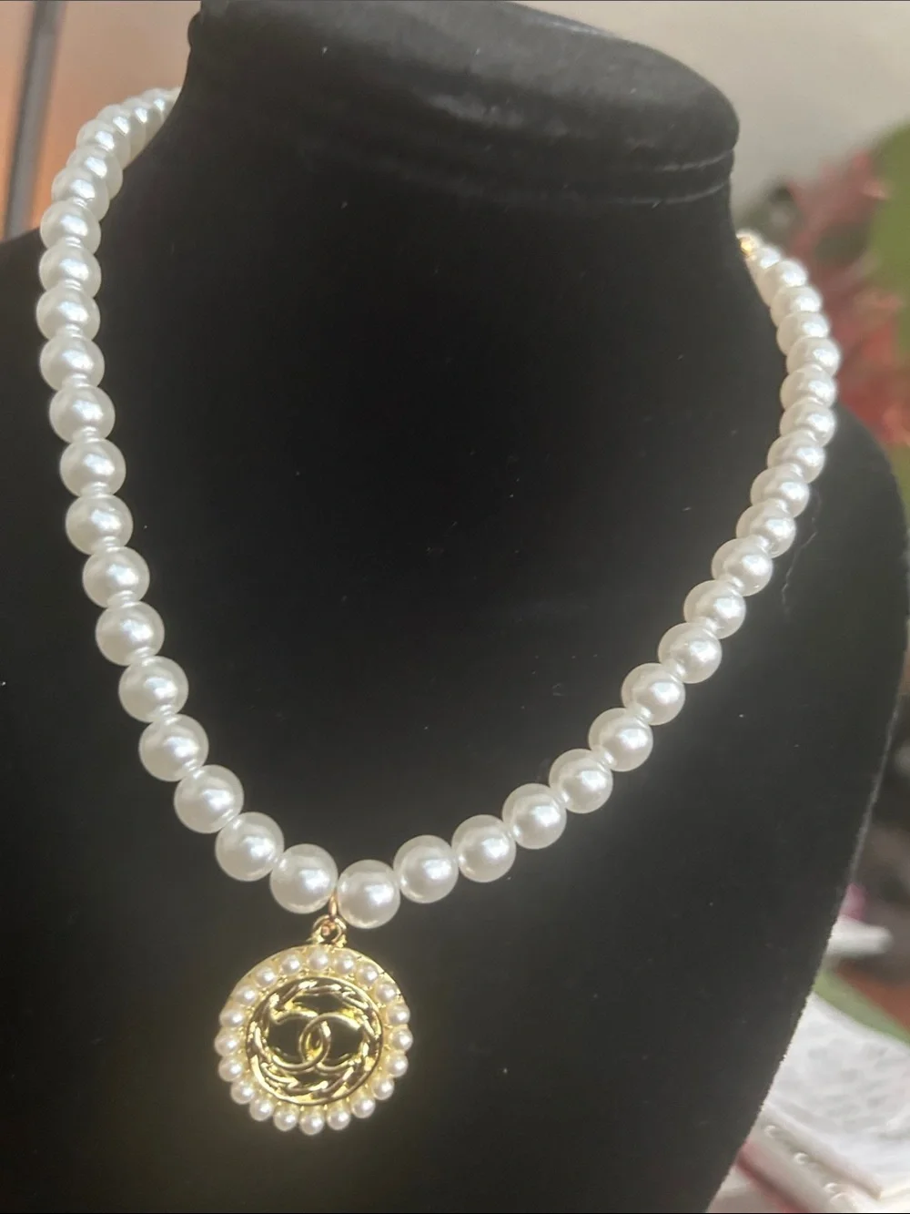 Gold and White Pearl Pendant Necklace - Picture 3 of 3